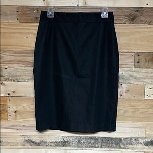 Tahari size 2 Classic Black Pencil Skirt with Satin Lining Hook and Zipper